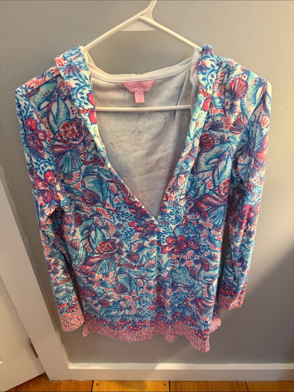 Lilly Pulitzer Coral Pink & Aqua Blue Shell-Print Hooded V-Neck Tunic